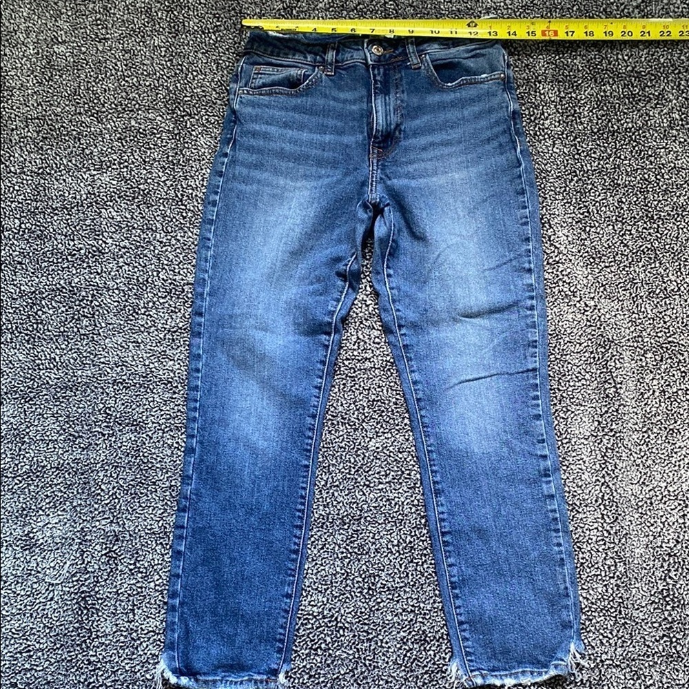 Forever 21 Women's Blue Straight Leg Jeans